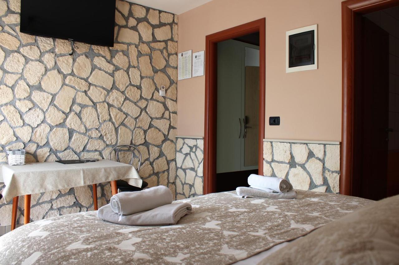 Dalmacija Bed and Breakfast Omiš Eksteriør billede