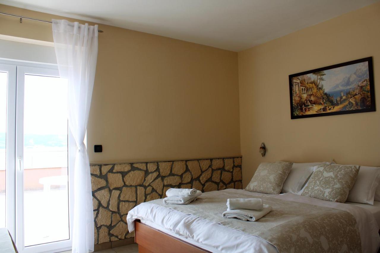 Dalmacija Bed and Breakfast Omiš Eksteriør billede