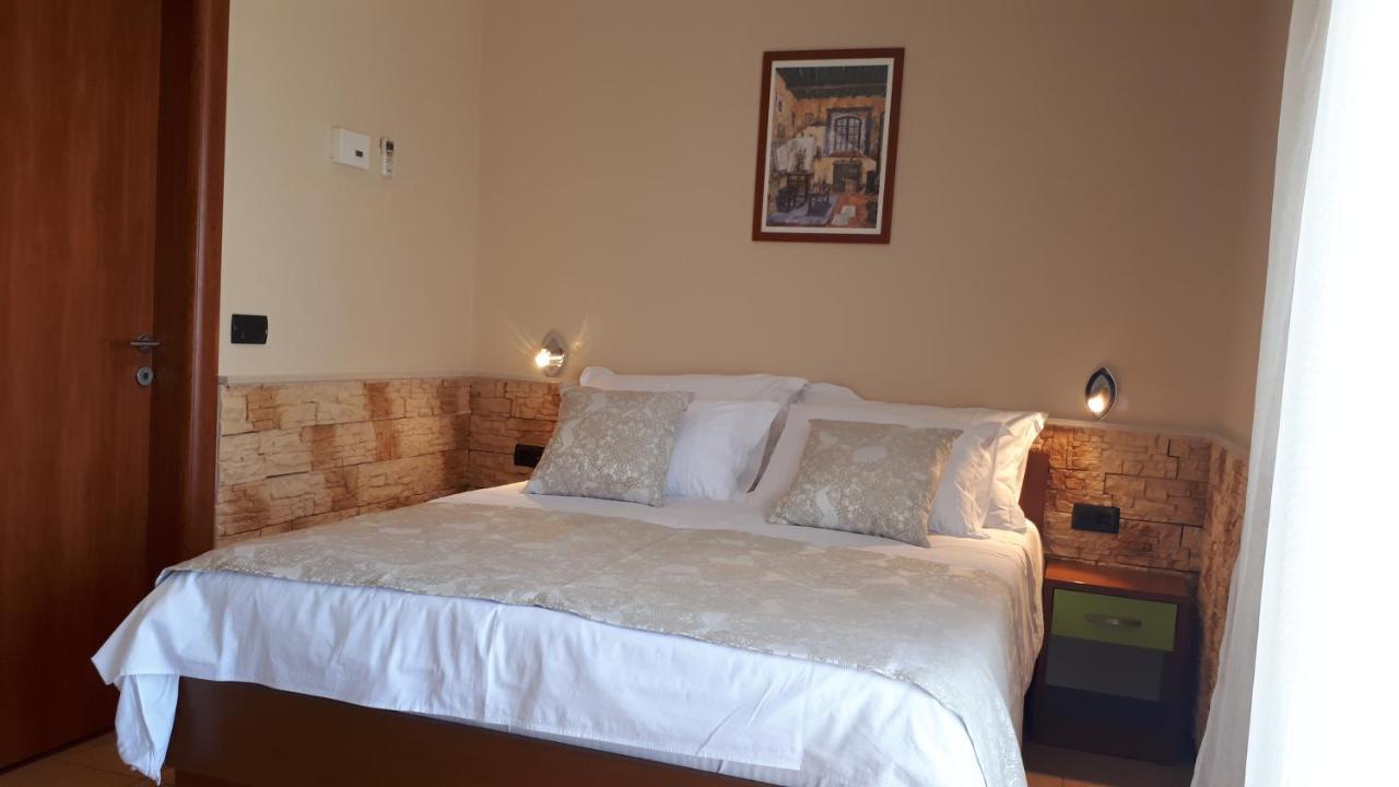 Dalmacija Bed and Breakfast Omiš Eksteriør billede